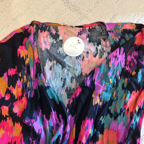 En Creme jump suit! Fun colors! Never worn! Very light! - Picture 2 of 4